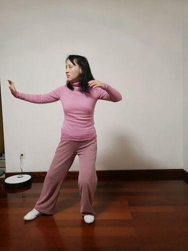 施英姿